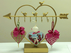 three-hanging-hearts